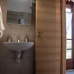 Naia House * Chorefton