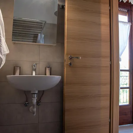 Naia House * Chorefton