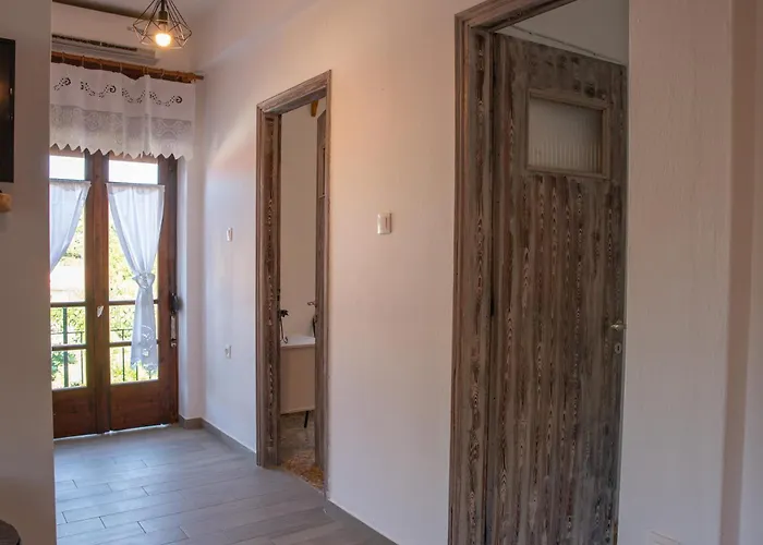 Naia House Apartment *