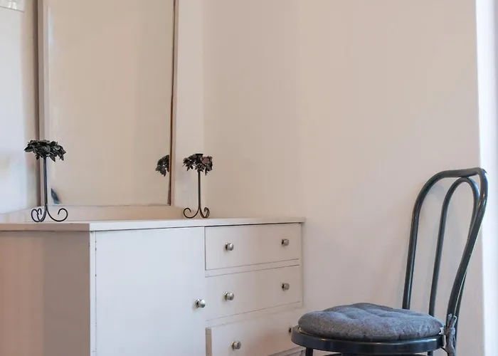 Apartment Naia House Chorefton