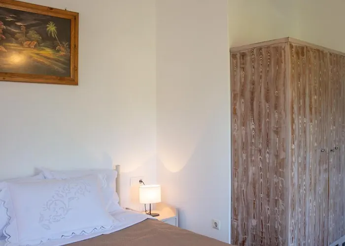 Naia House Apartment Chorefton